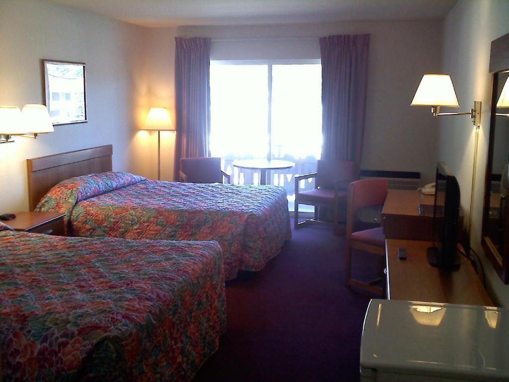 Carriage House Motor Inn Lake Placid Room photo
